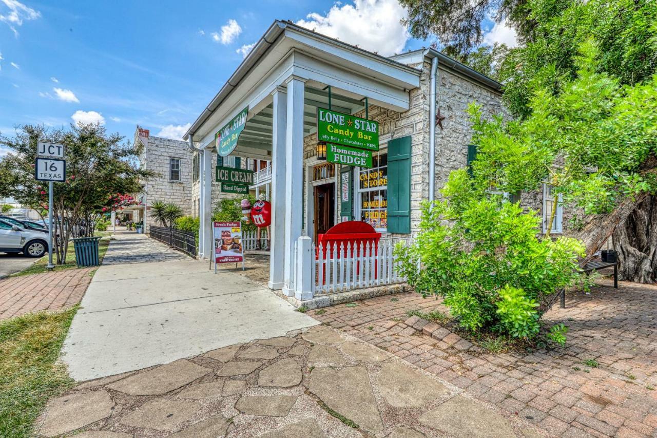 Villa Eden'S Gate à Fredericksburg Extérieur photo